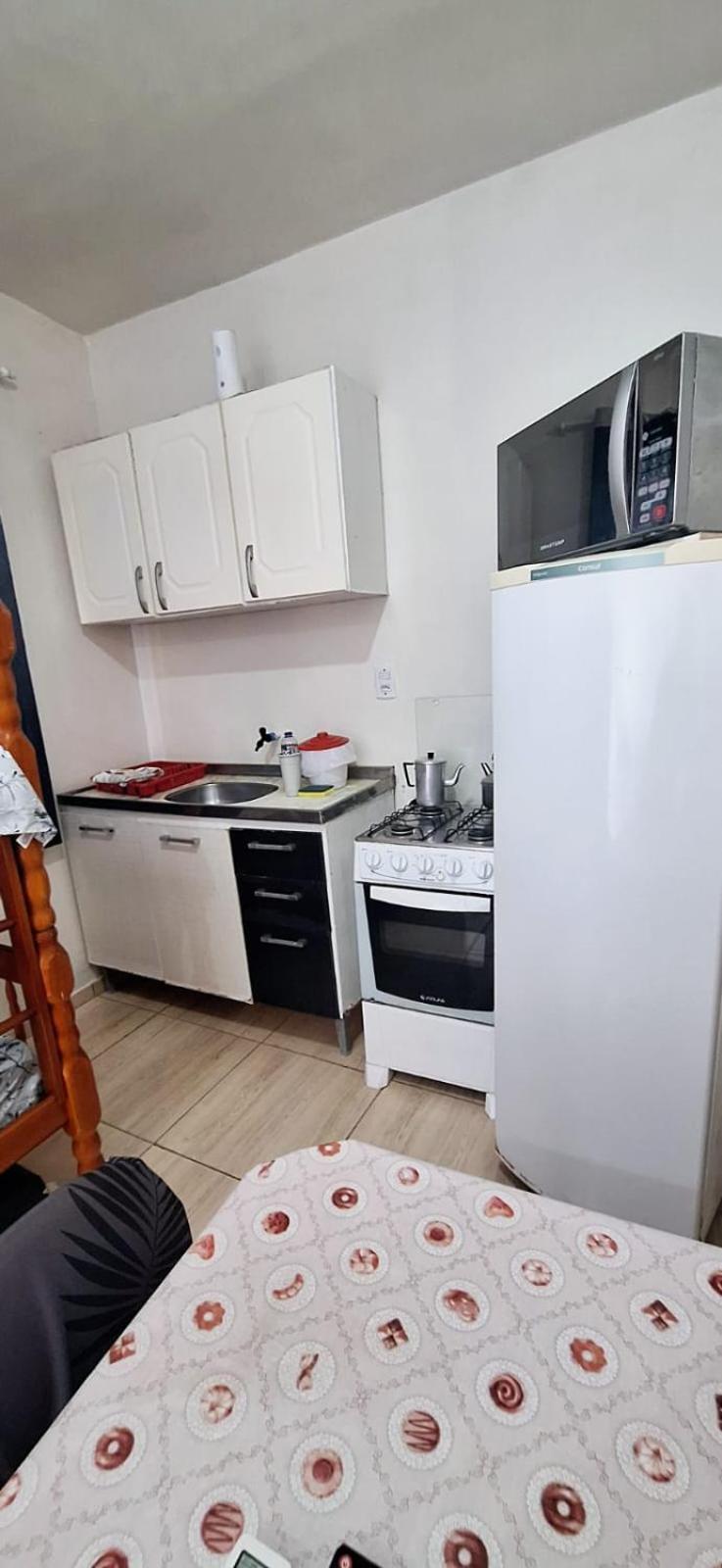 KITNET S1 em TORRES-RS - ÓTIMO CUSTO BENEFICIO na mais bela praia Gaúcha - Cozinha - Banheiro - Ar condicionado - TV e Wi-Fi - Estacionamento - Acomoda até 5 pessoas - Anfitriã Superhost no BnB Torres Exterior foto