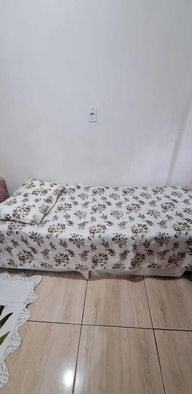 KITNET S1 em TORRES-RS - ÓTIMO CUSTO BENEFICIO na mais bela praia Gaúcha - Cozinha - Banheiro - Ar condicionado - TV e Wi-Fi - Estacionamento - Acomoda até 5 pessoas - Anfitriã Superhost no BnB Torres Exterior foto