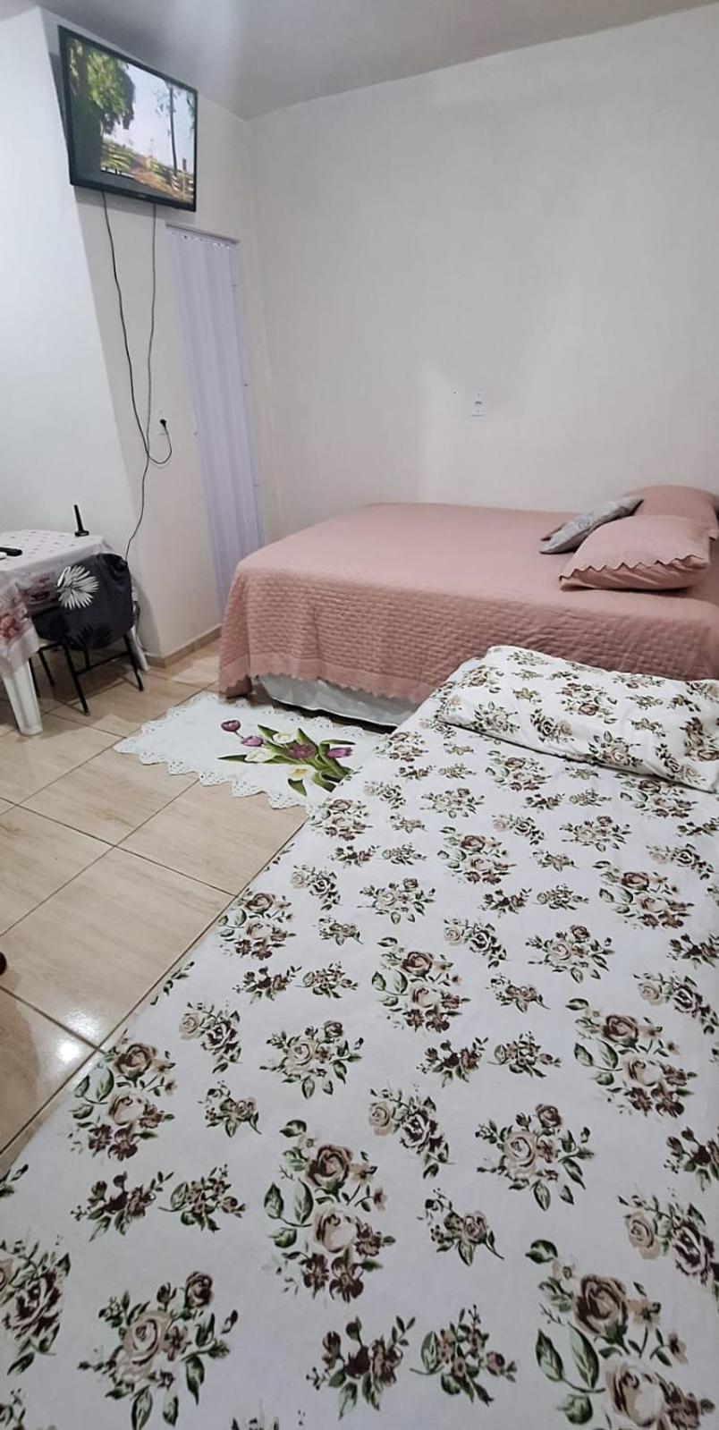 KITNET S1 em TORRES-RS - ÓTIMO CUSTO BENEFICIO na mais bela praia Gaúcha - Cozinha - Banheiro - Ar condicionado - TV e Wi-Fi - Estacionamento - Acomoda até 5 pessoas - Anfitriã Superhost no BnB Torres Exterior foto
